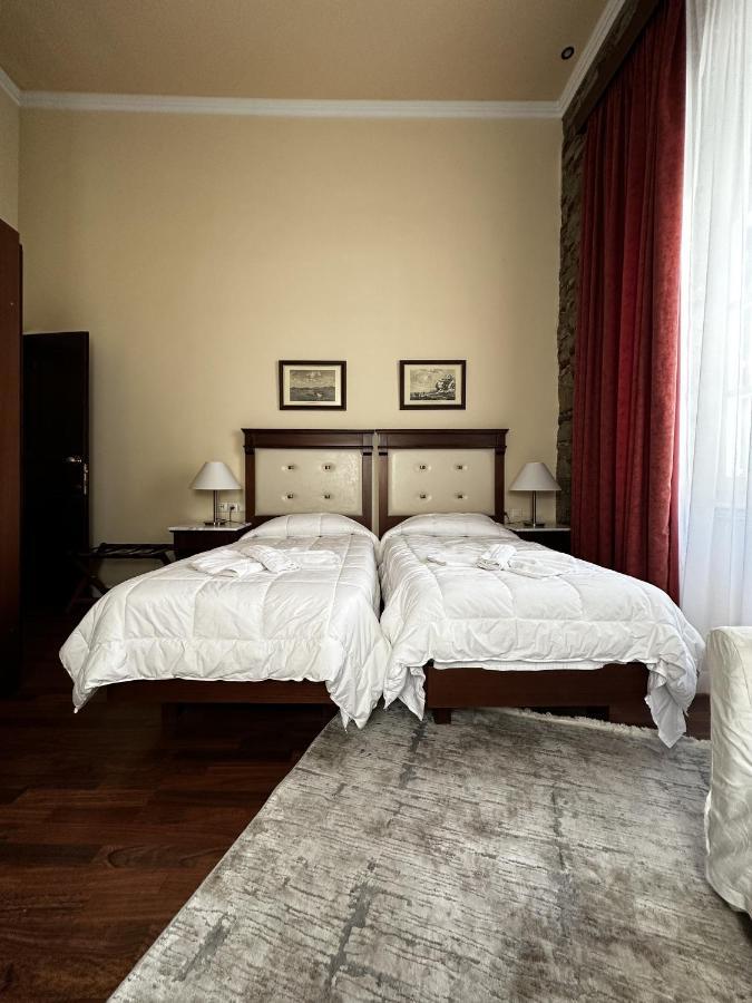 Hotel Aktaion Syros แอร์มูโปลี ภายนอก รูปภาพ