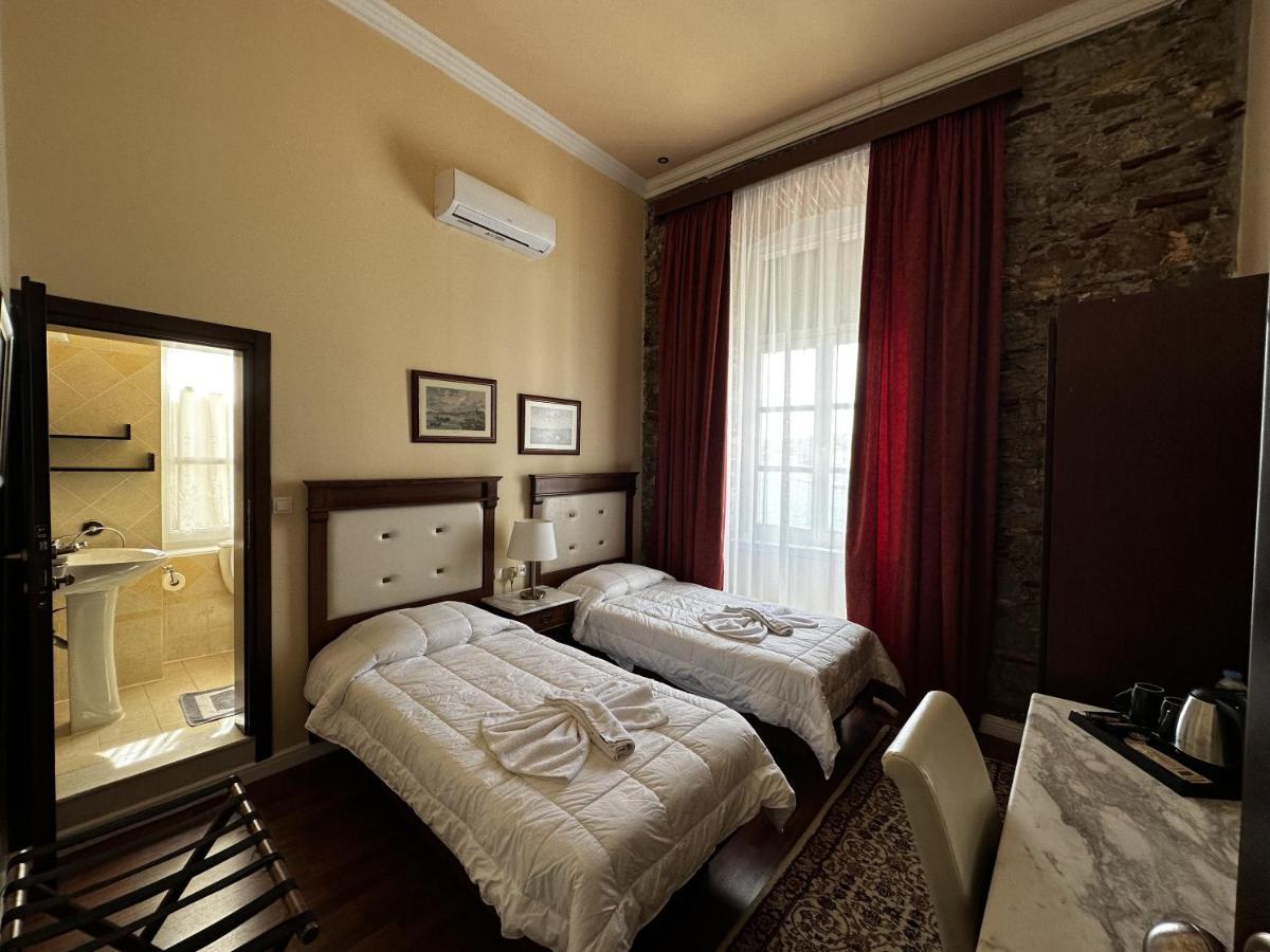 Hotel Aktaion Syros แอร์มูโปลี ภายนอก รูปภาพ